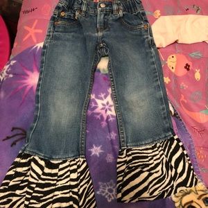 Toddler girl size 4 Levi’s
